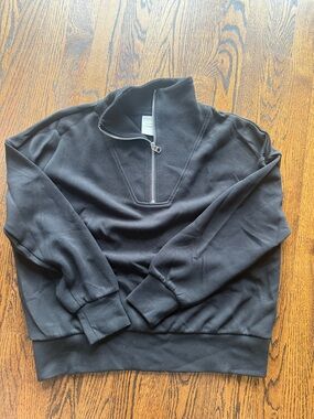 Varley Women’s Black Half-Zip Sweatshirt